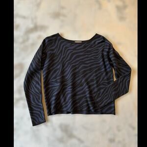 Lilla P Cropped Sweater Animal Print Relaxed Fit Medium